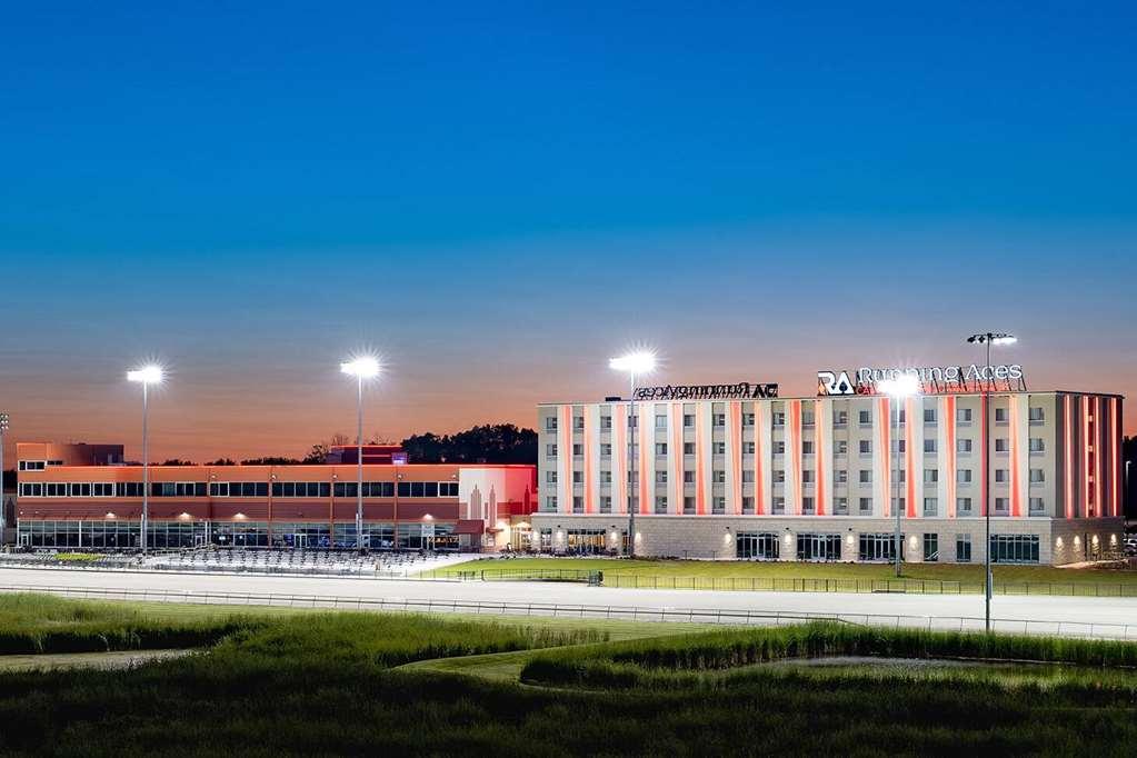Running Aces Hotel & Casino, Trademark Collection By Wyndham ฟอร์เรสต์เลค ภายนอก รูปภาพ